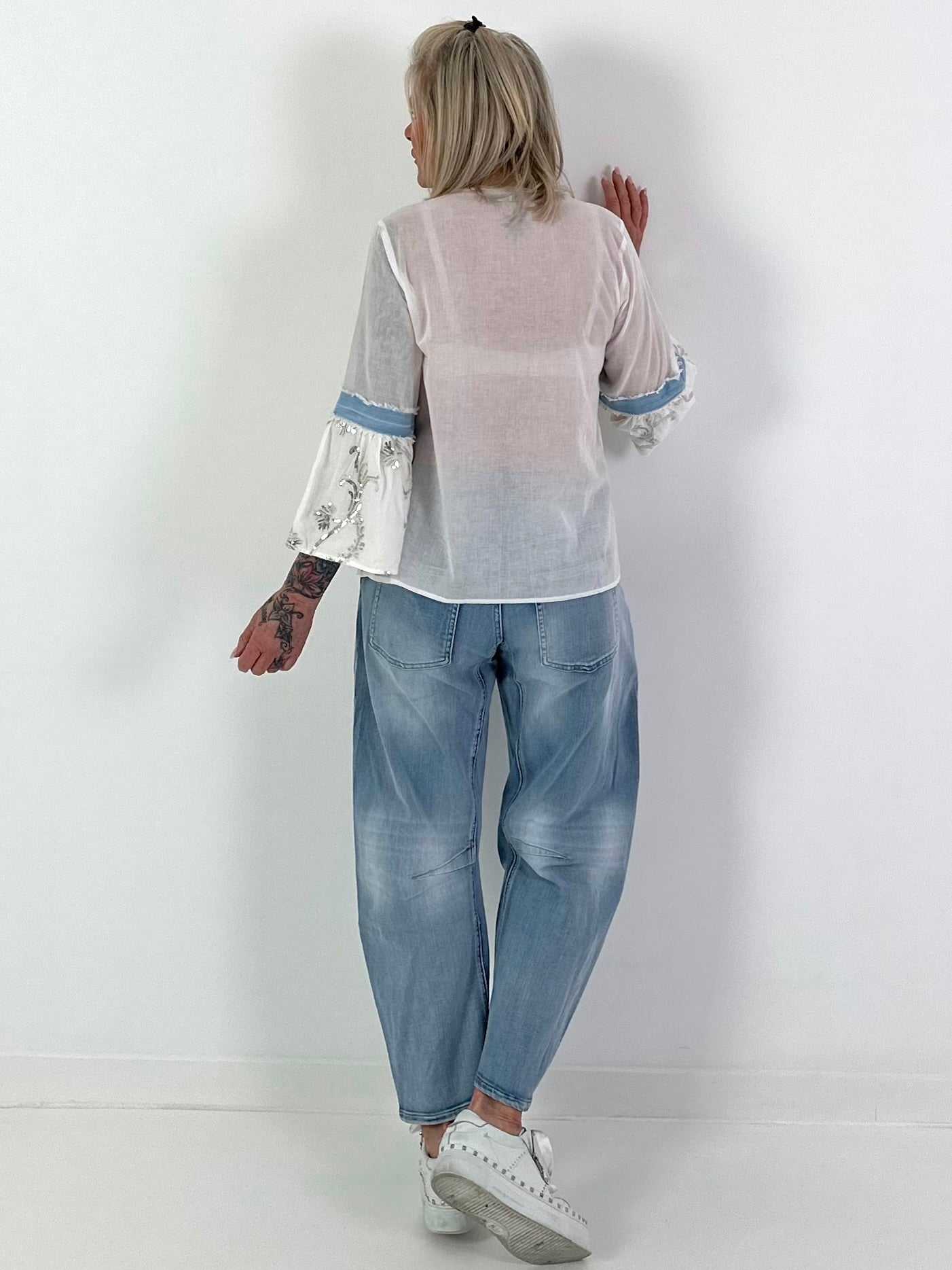 Tunika mit Pailletten und Denim-Details - weiss