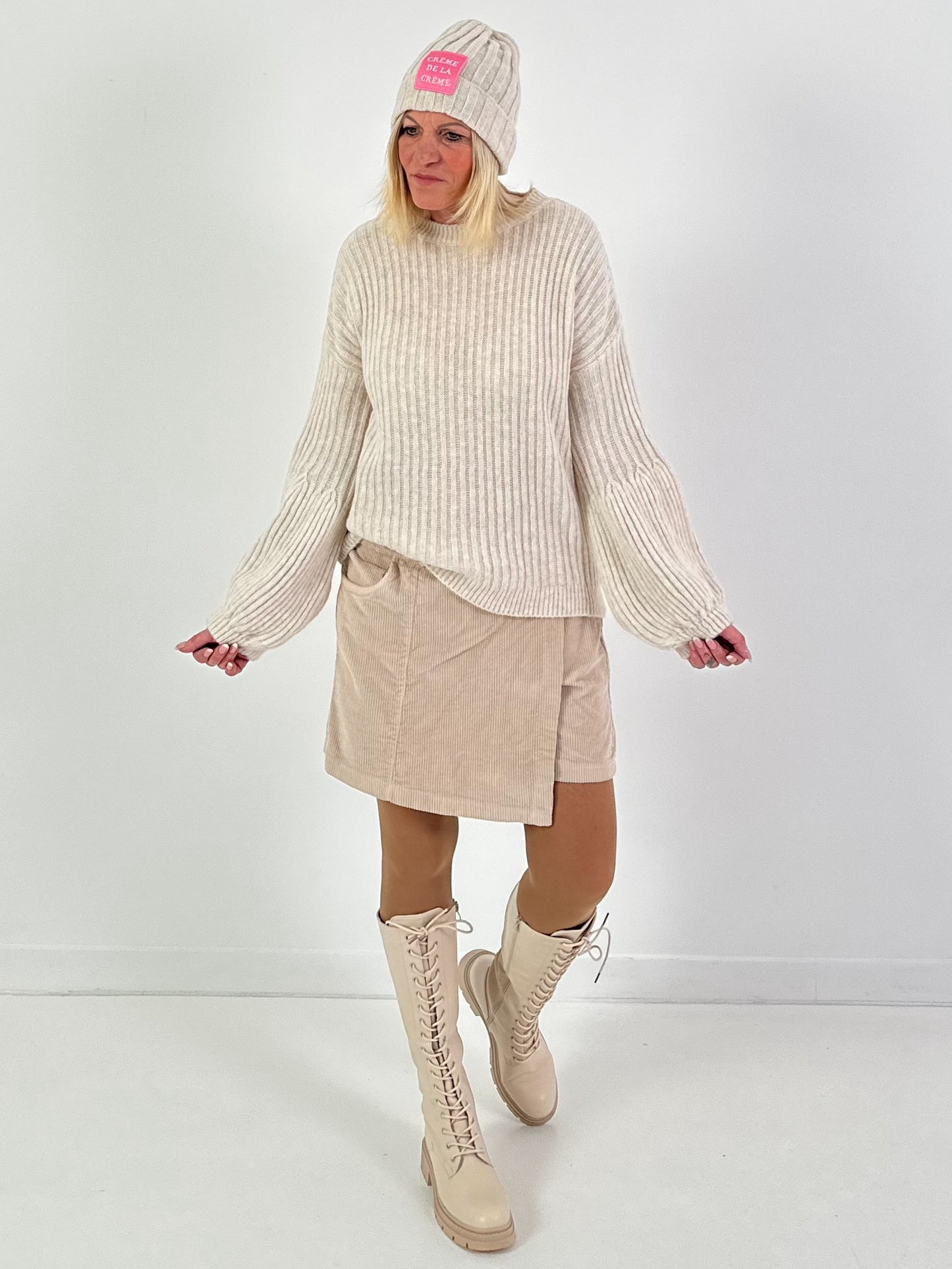 Skirt shorts model "Skorty" - beige