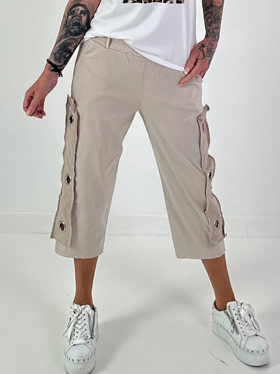 Broek met veteroogjes - beige