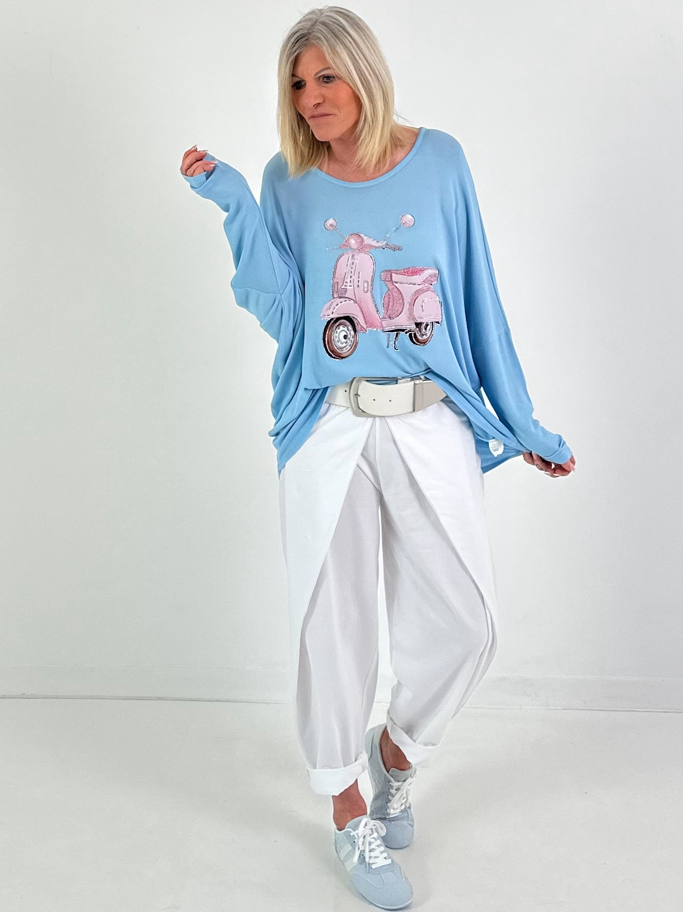 Oversized Pullover Vespa - hellblau
