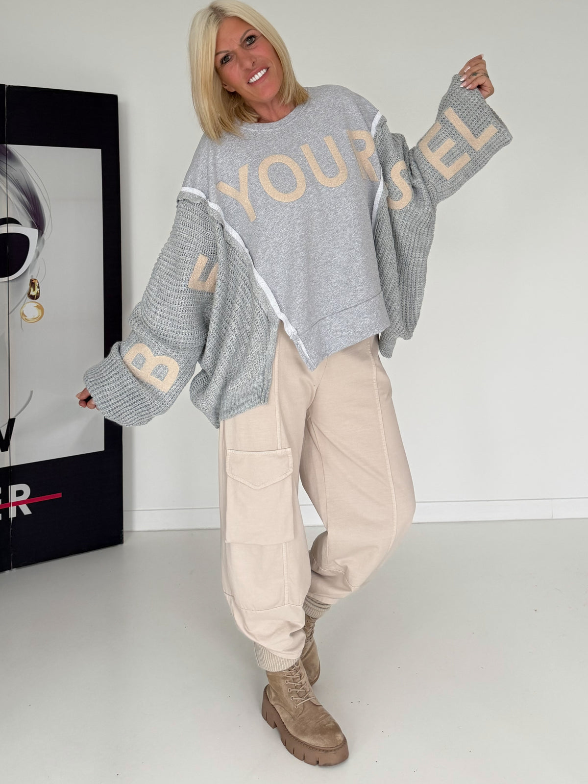 Sweater mit Strickeinsätzen - hellgrau
