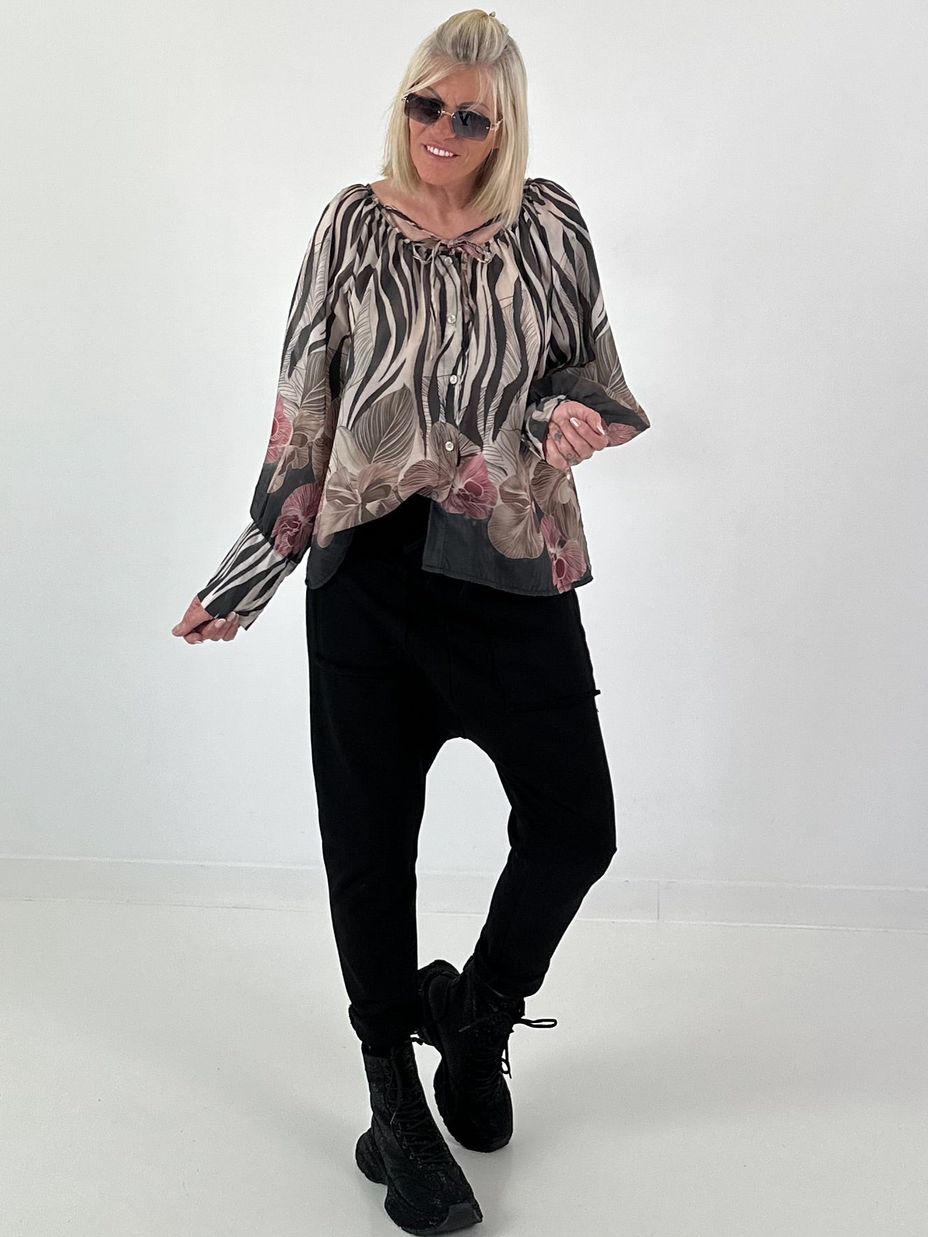 Blouse with long cuffs - beige-black-multi-colored