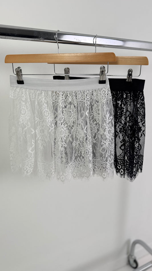 Spitzenschummler Modell "Sheer Romance" - 2 Farben