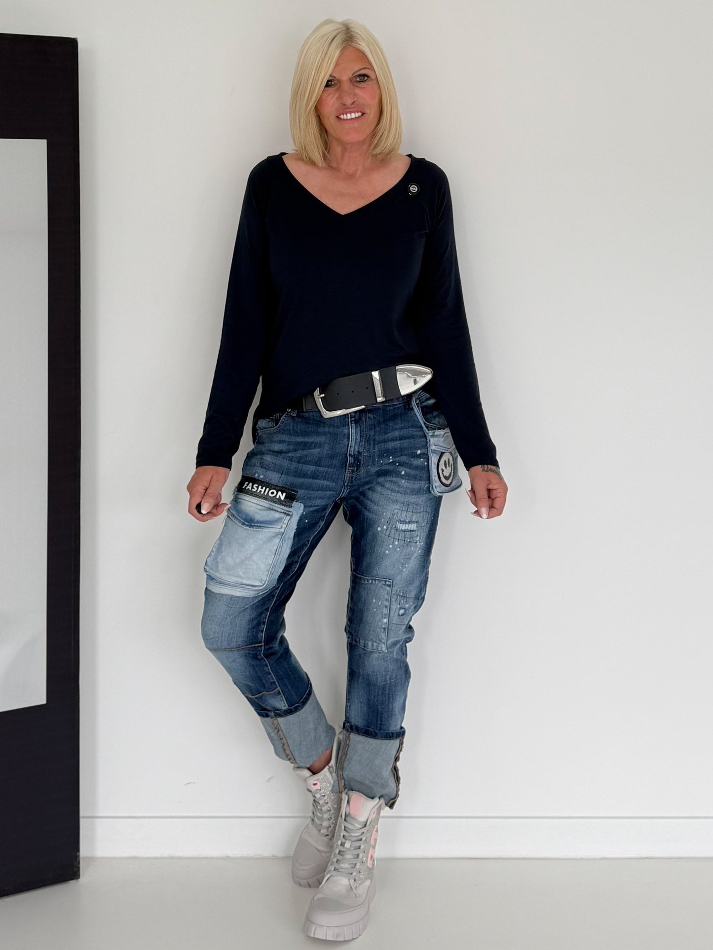 Basic Shirt mit V-Ausschnitt - marine