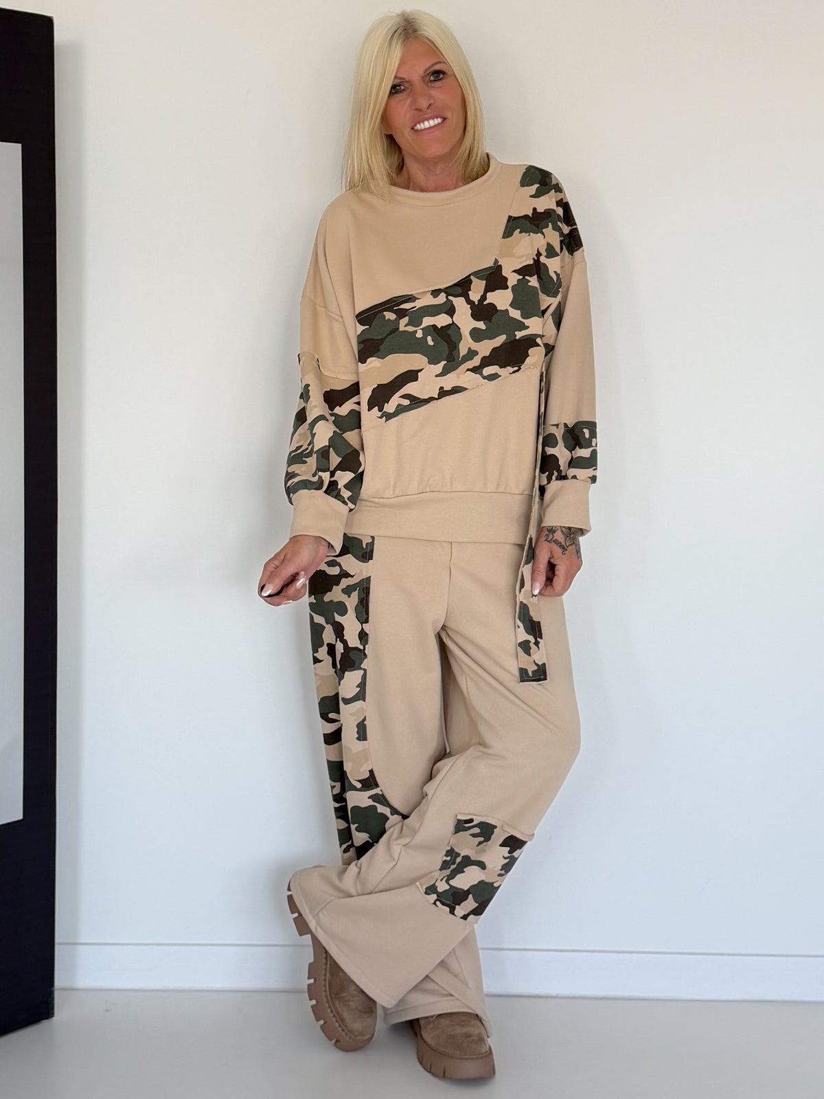Zweiteiler mit Camouflage-Muster- beige-mehrfarbig