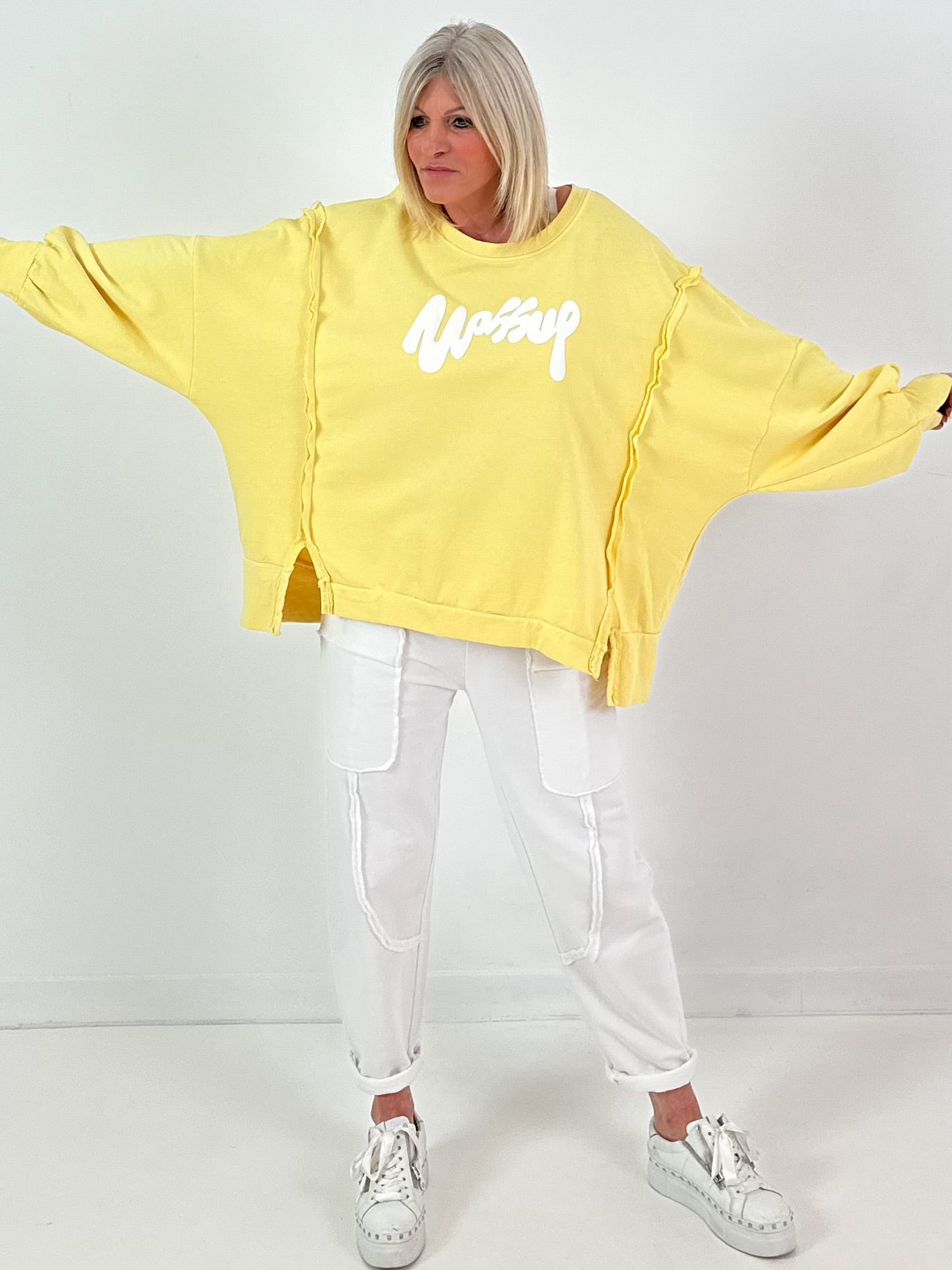 Oversized Sweatshirt Modell "Wassup" - gelb