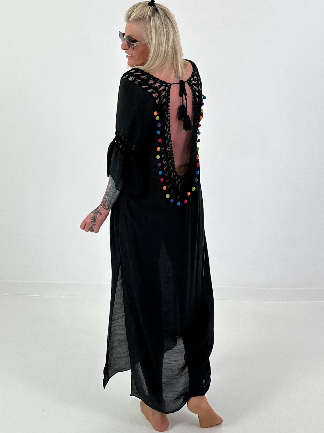 Ibiza Kleid mit Häkeleinsätzen - schwarz