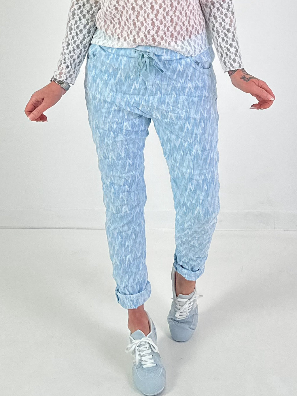 Hose mit Muster - hellblau