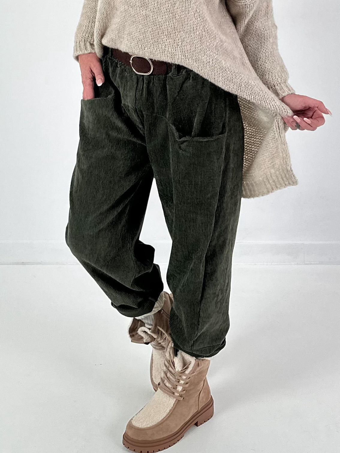 Corduroy trousers model “Casual Comfort” - olive