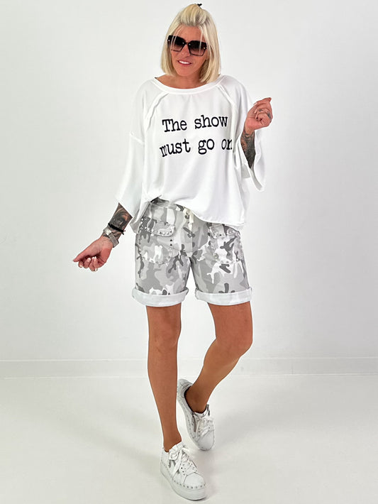 Oversized T-shirt Show Must Go On - wit