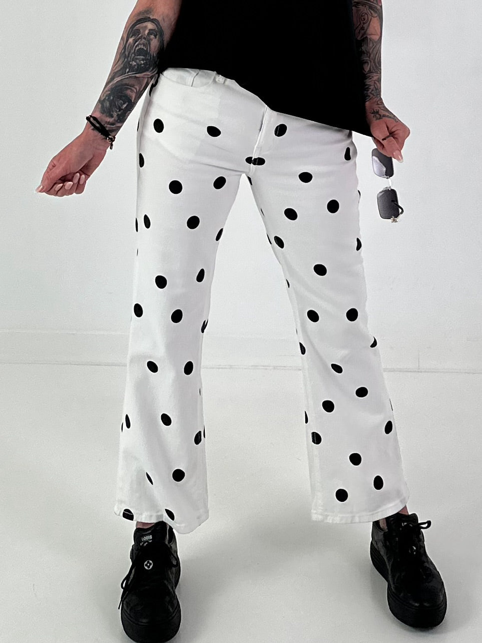 Jeans with all-over polka dots - white-black