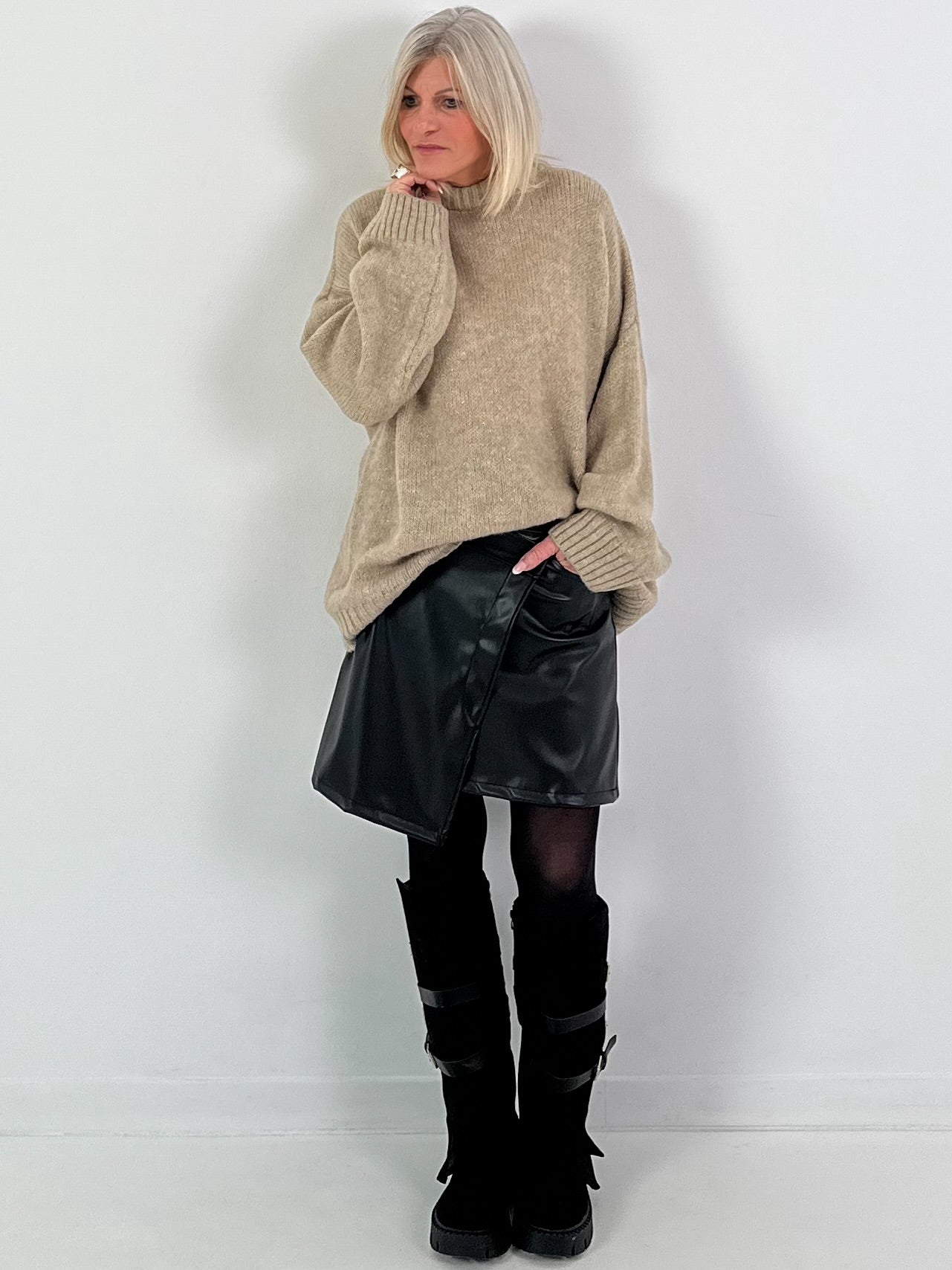 Sweater model "Shine Bright" - taupe