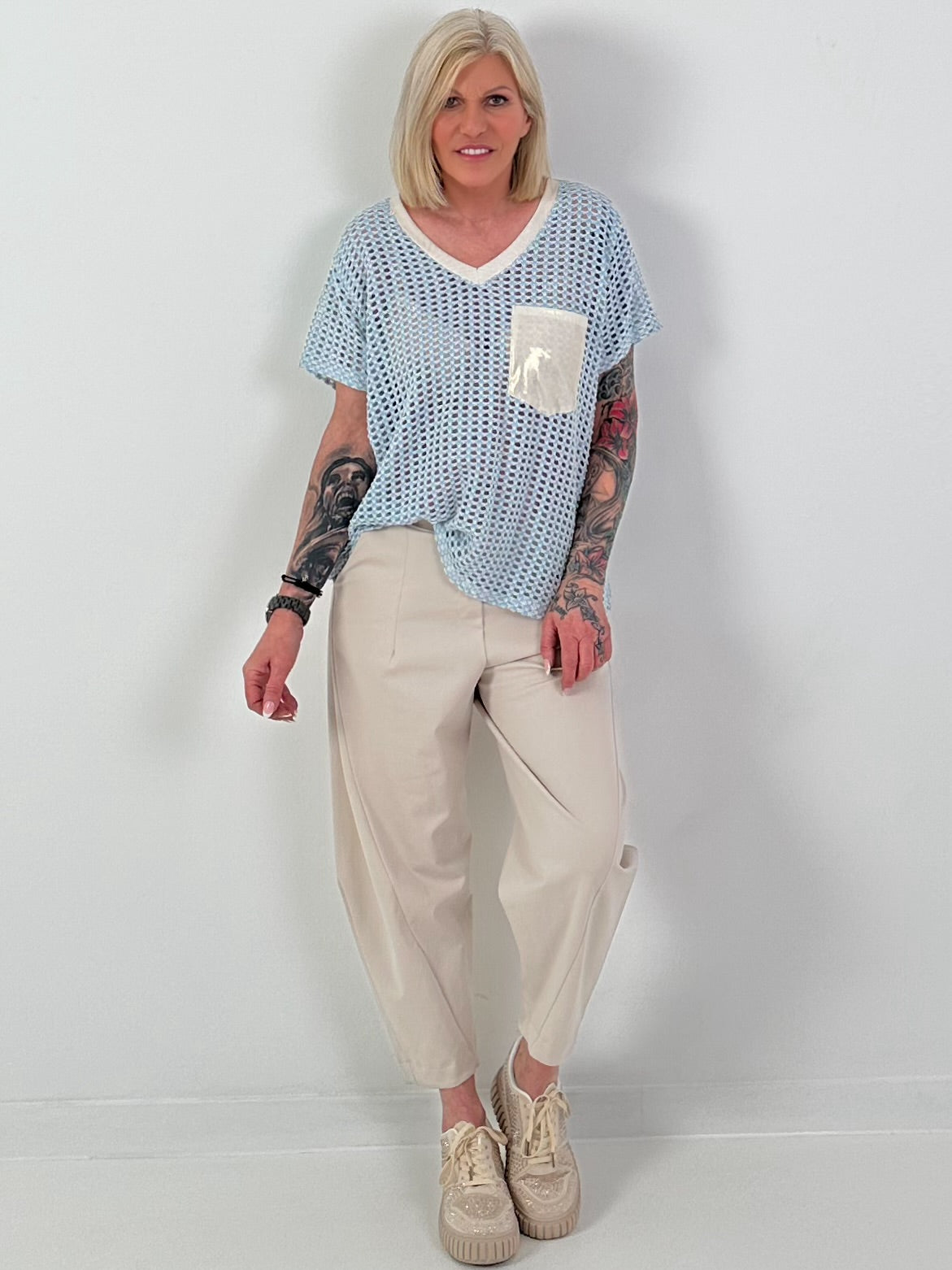 Häkelshirt mit V-Ausschnitt - hellblau