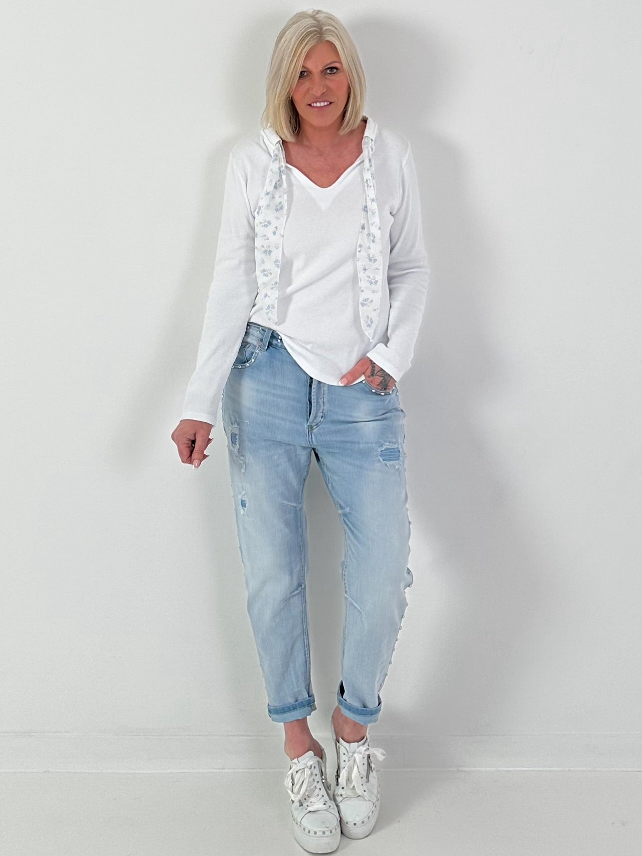 Ripp-Shirt mit floralen Bändern - weiss