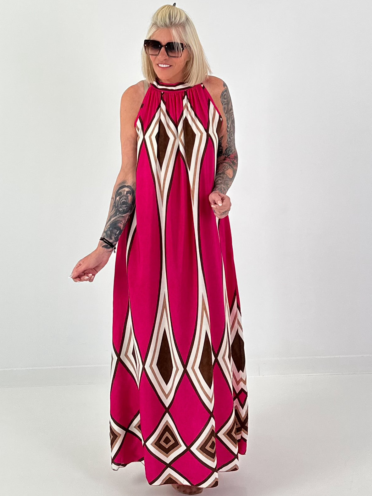 Neckholder Kleid mit All-Over Muster - pink-braun-mehrfarbig