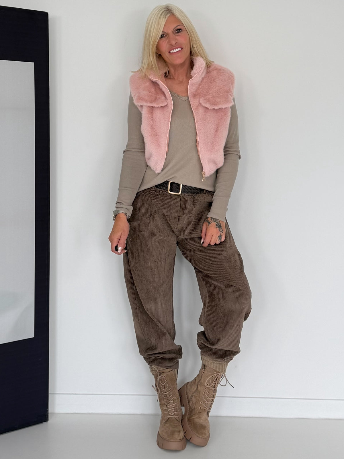 Vest in knusse imitatiebontlook - roze