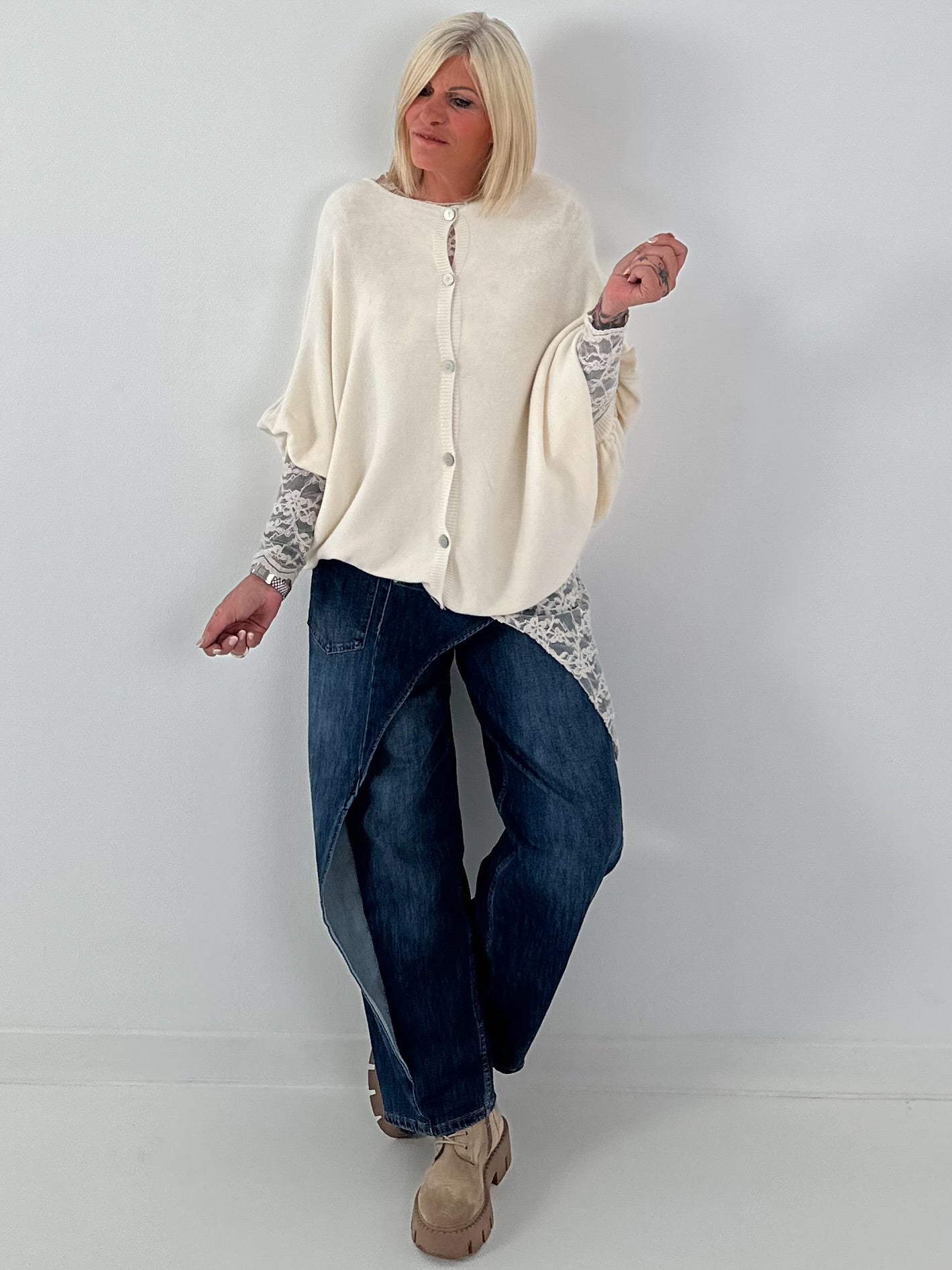 Oversized Strickjacke mit raffinierten Details - creme