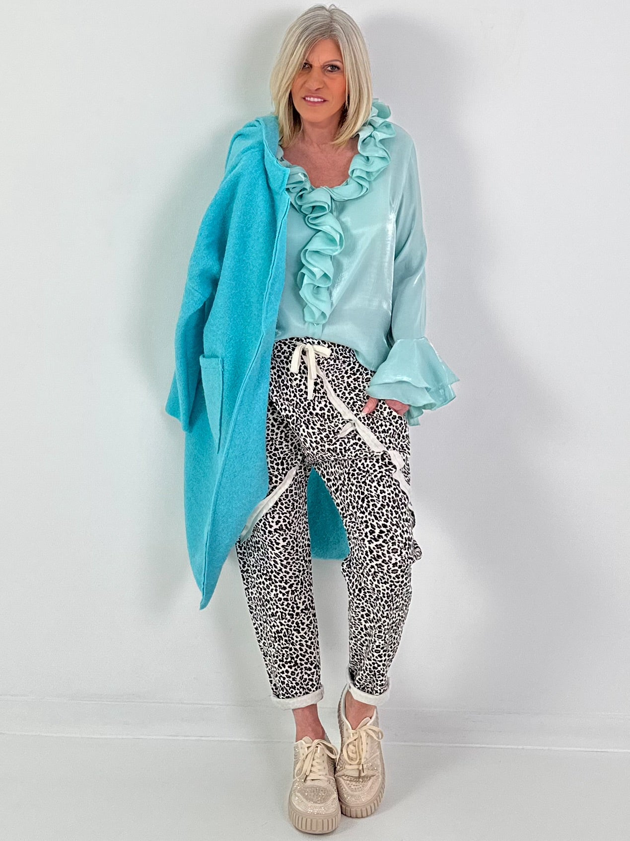 Bluse mit Volants - watergreen