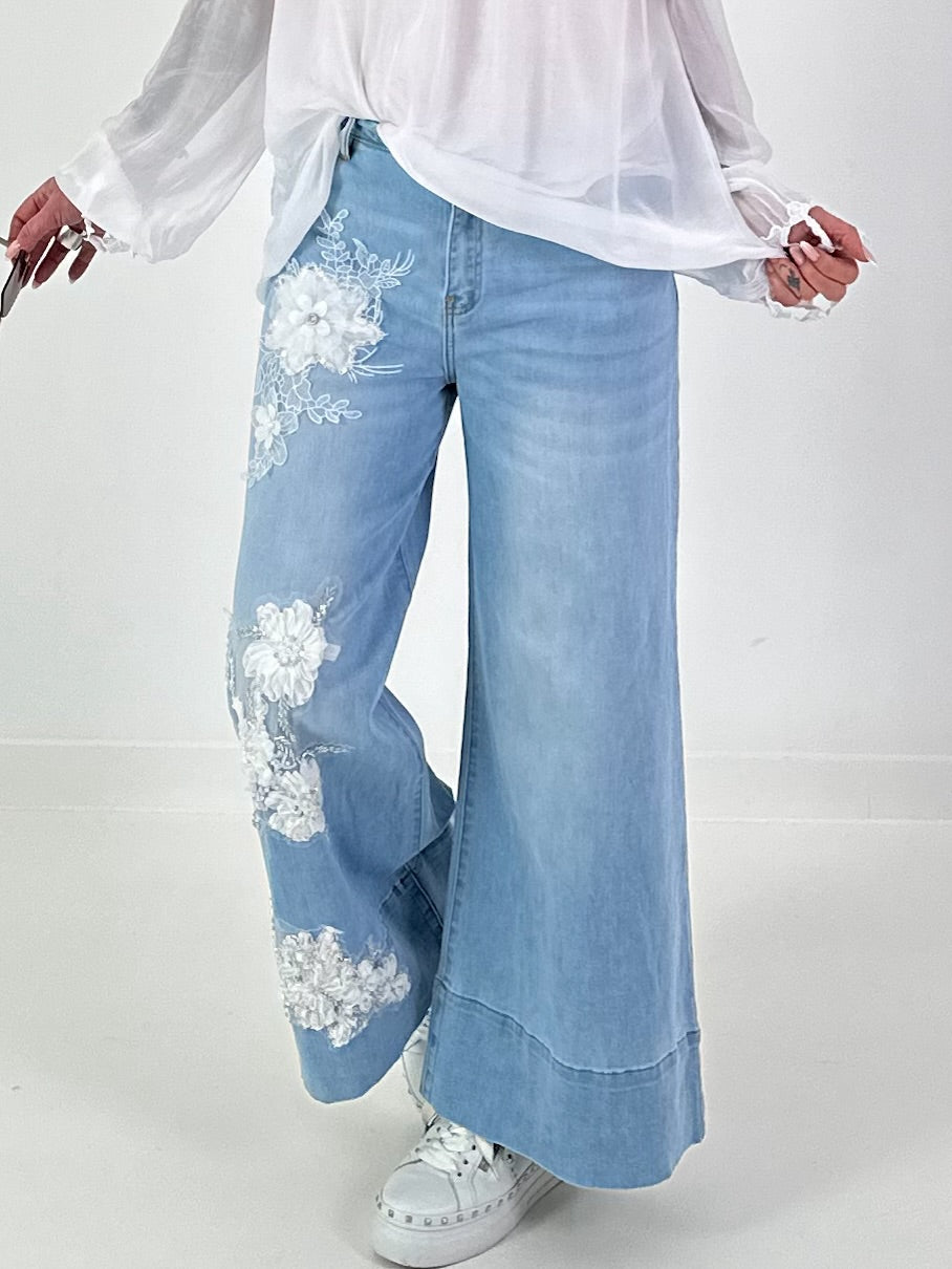 Wide-Leg Jeans mit floralen Applikation - denim