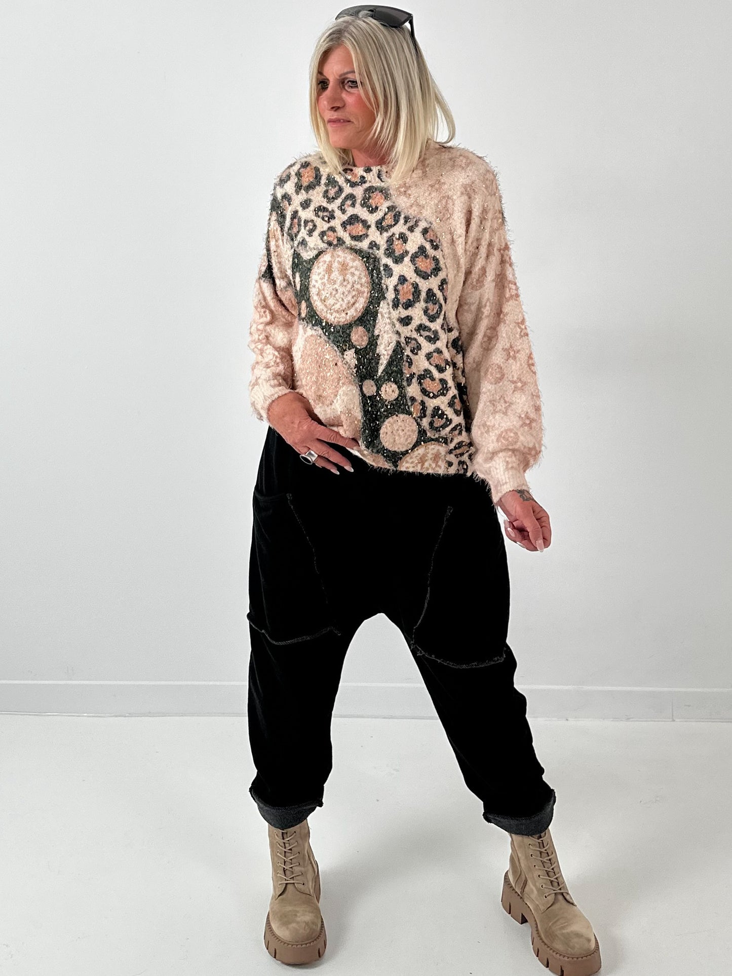 Sweater model "Glam Smile" - beige-multicolored