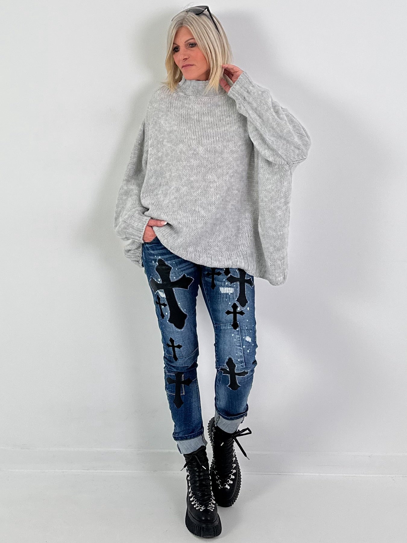 Oversized sweater model "Snuggle Arctic" - light gray