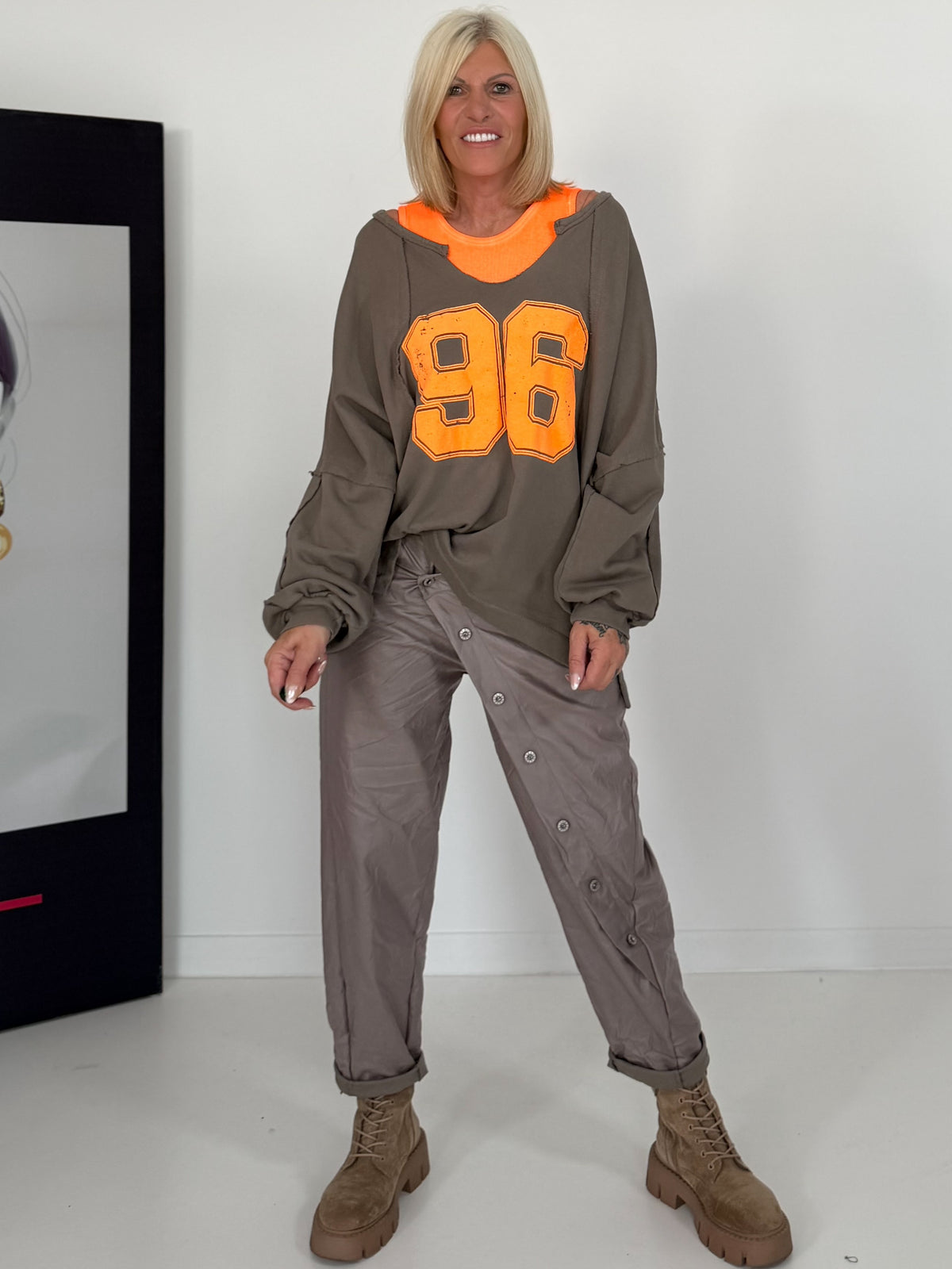 Sweater 96 - taupe-neonorange