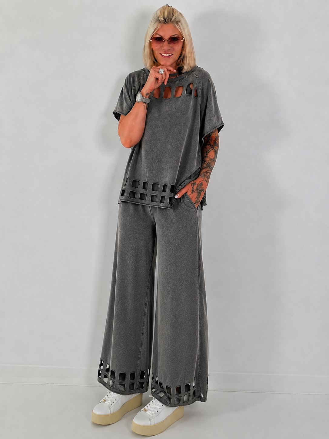 Ausgefallener Zweiteiler mit aufwendigen Cut Out Details - anthrazit