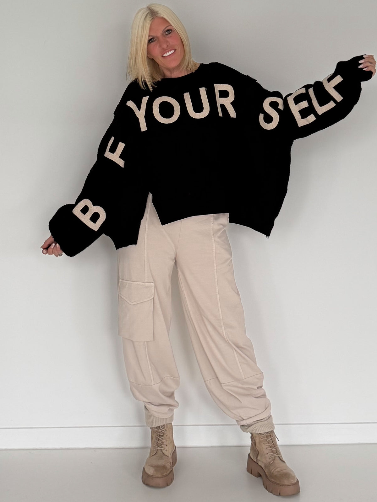 Sweater mit Strickeinsätzen - schwarz