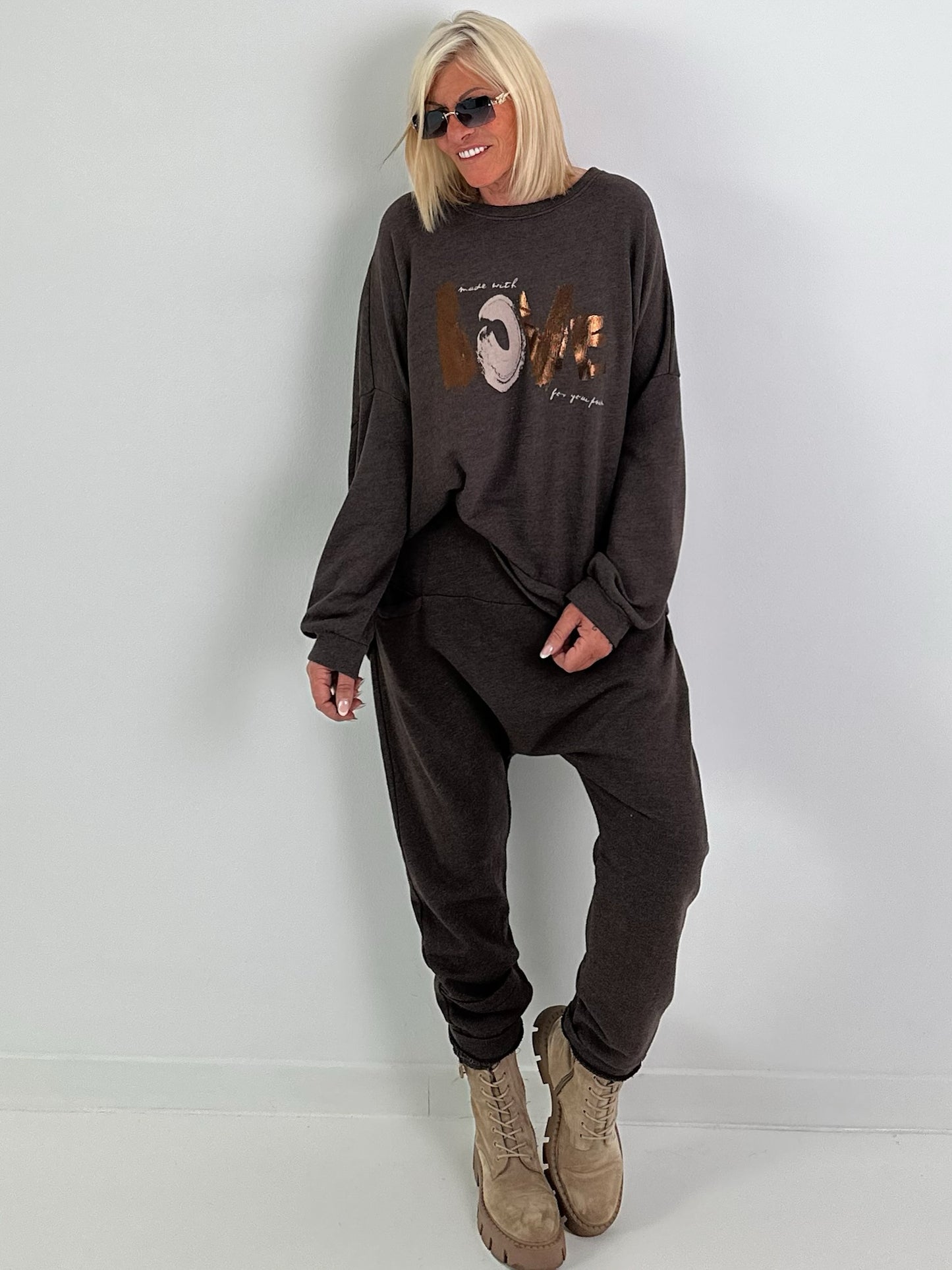 Oversized Sweater mit Frontprint - mokka