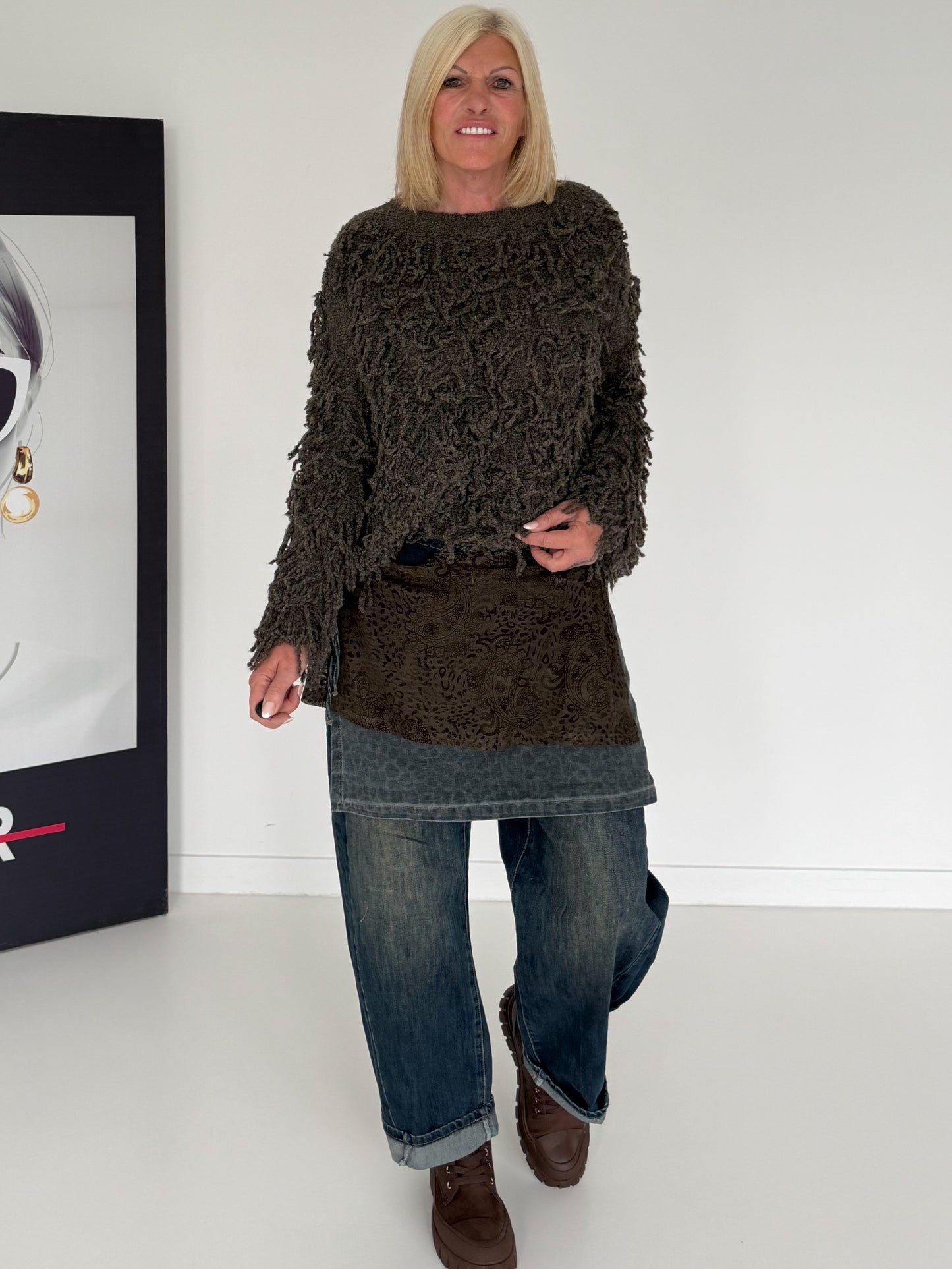 Kuschliger Pullover mit Fransen - mokka