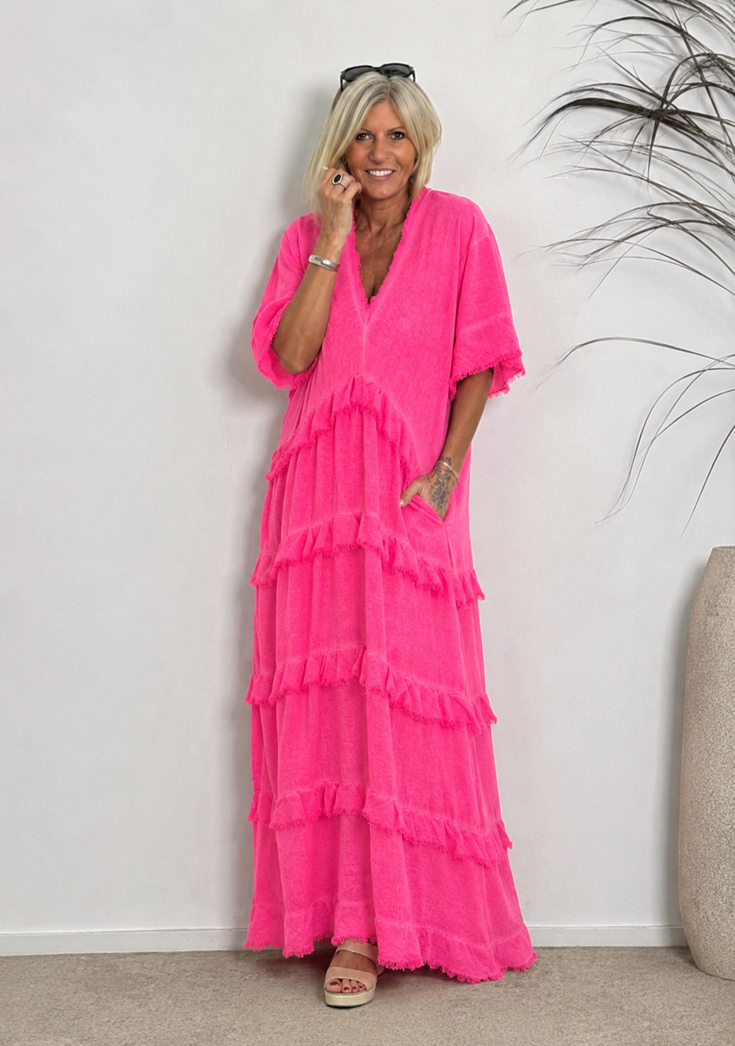 Long dress with fringe and flounces - neon pink (available from 29.05.26)