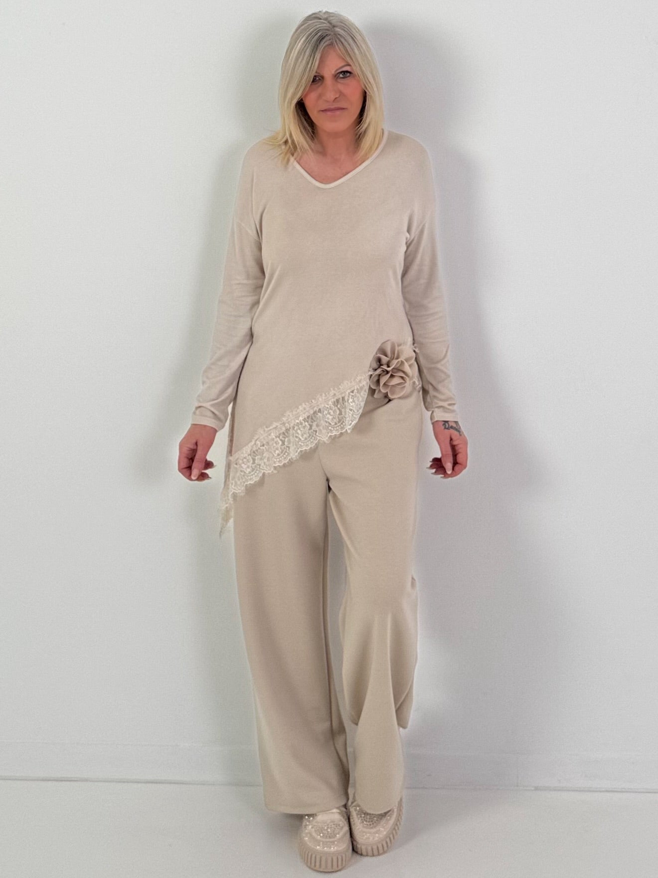 Feinstrick Pullover Modell "Velvet Ease" - beige