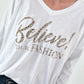Oversized Shirt mit Leo-Print und Strass-Details - weiss