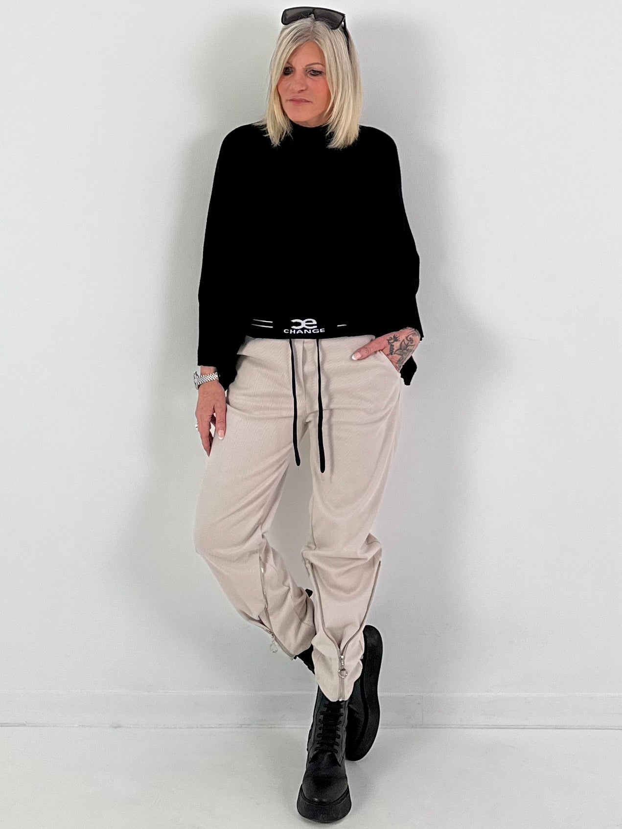 Pants model "Dynamic Move" - ​​beige