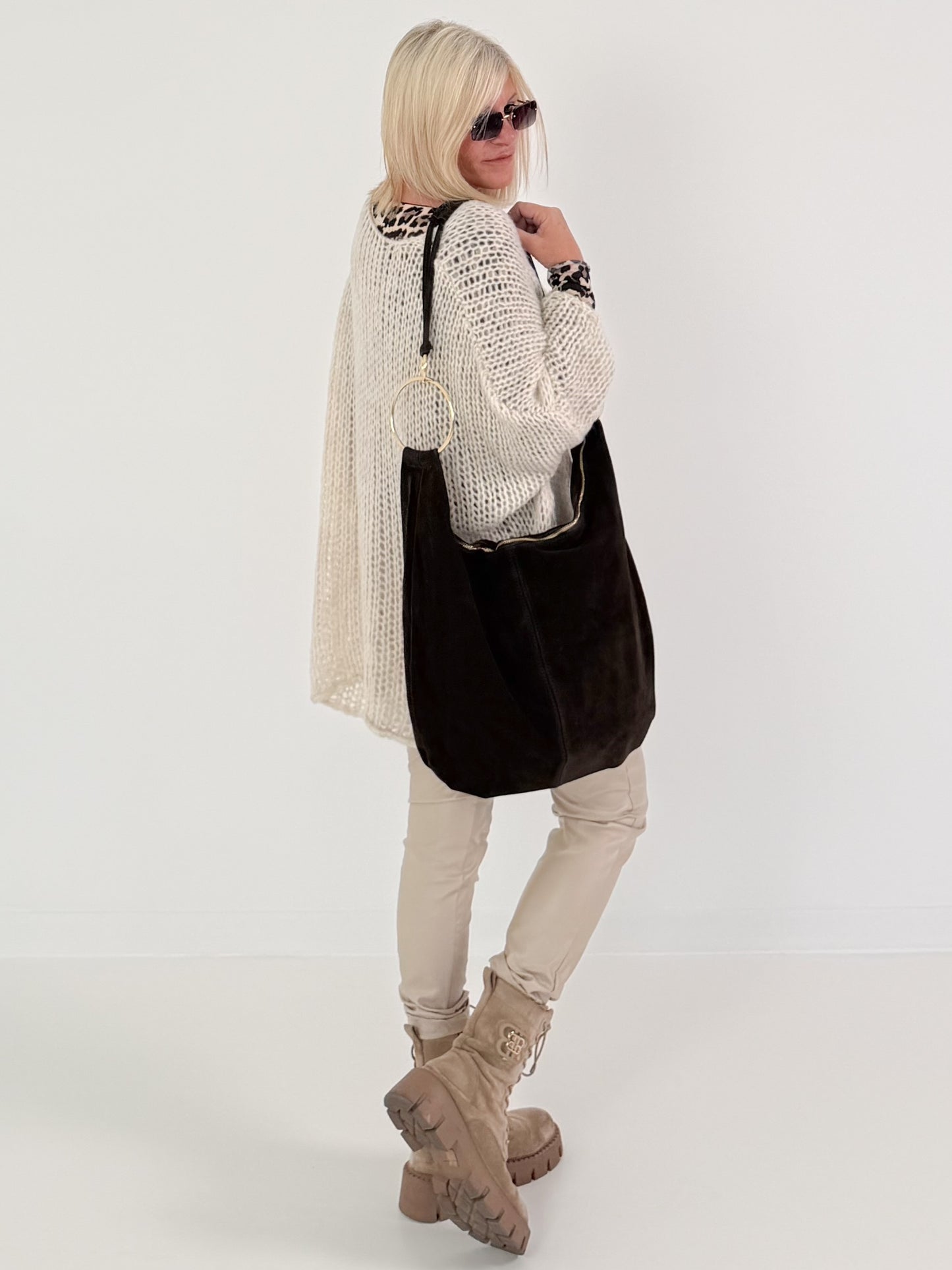 Soft Oversized Chunky Knit Sweater - beige