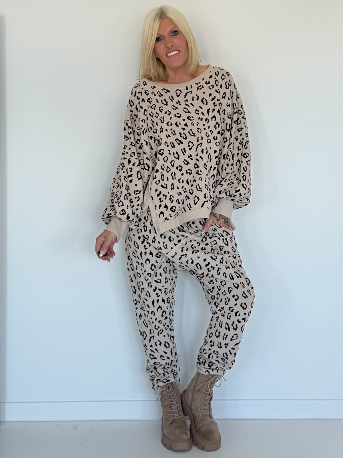 Zweiteiler mit Allover-Leo-Print - beige-mokka