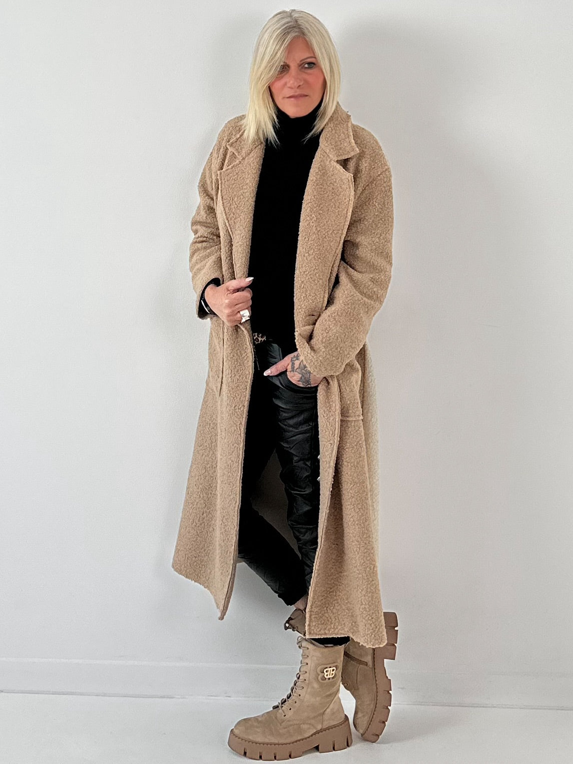 Boucléjas model “Wake up” - taupe-beige