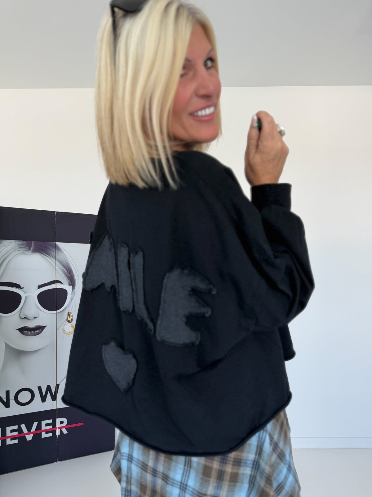 Boxy sweater Smile - black
