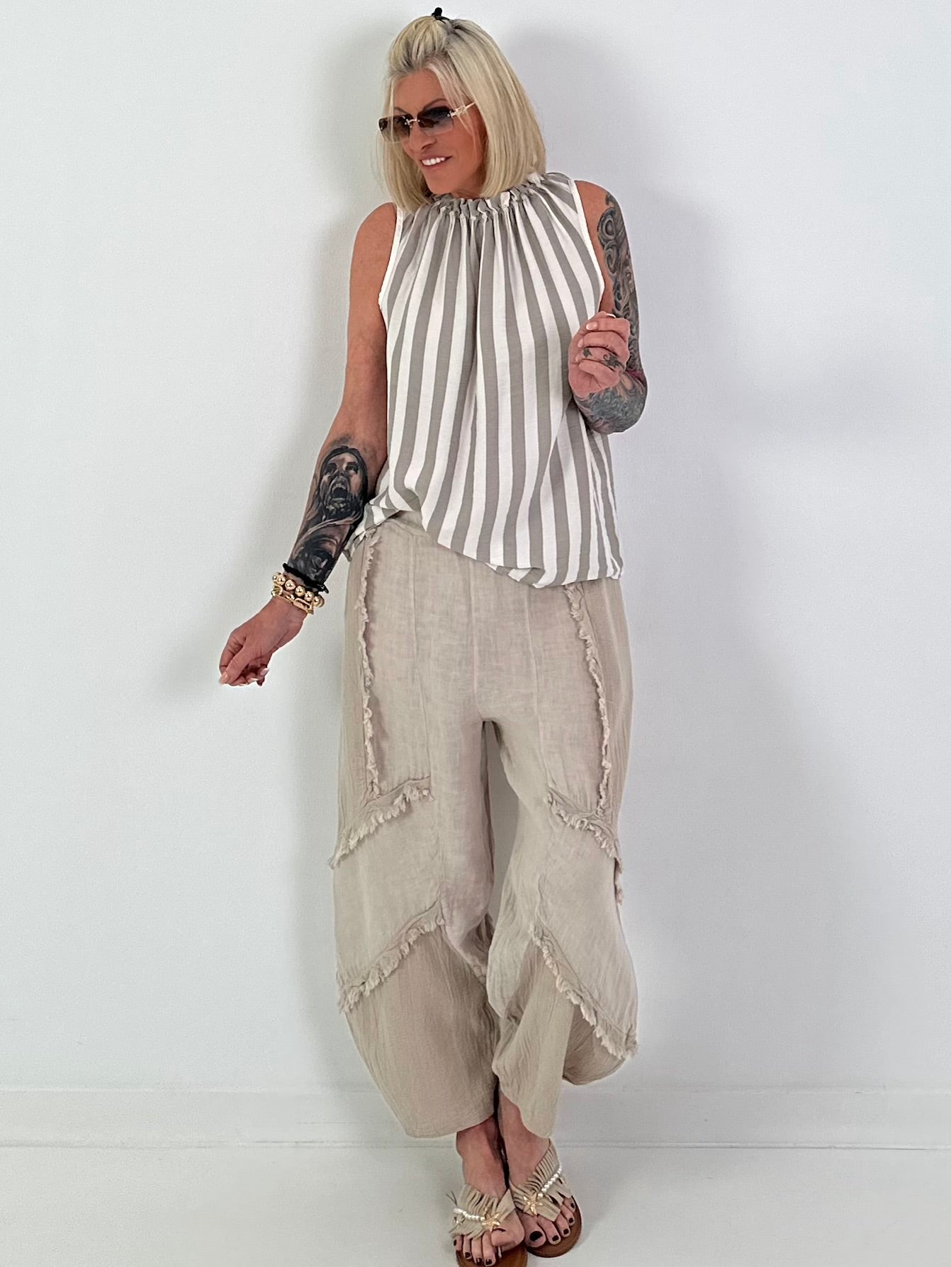 Streifen Top mit Rüschenkragen - taupe-beige