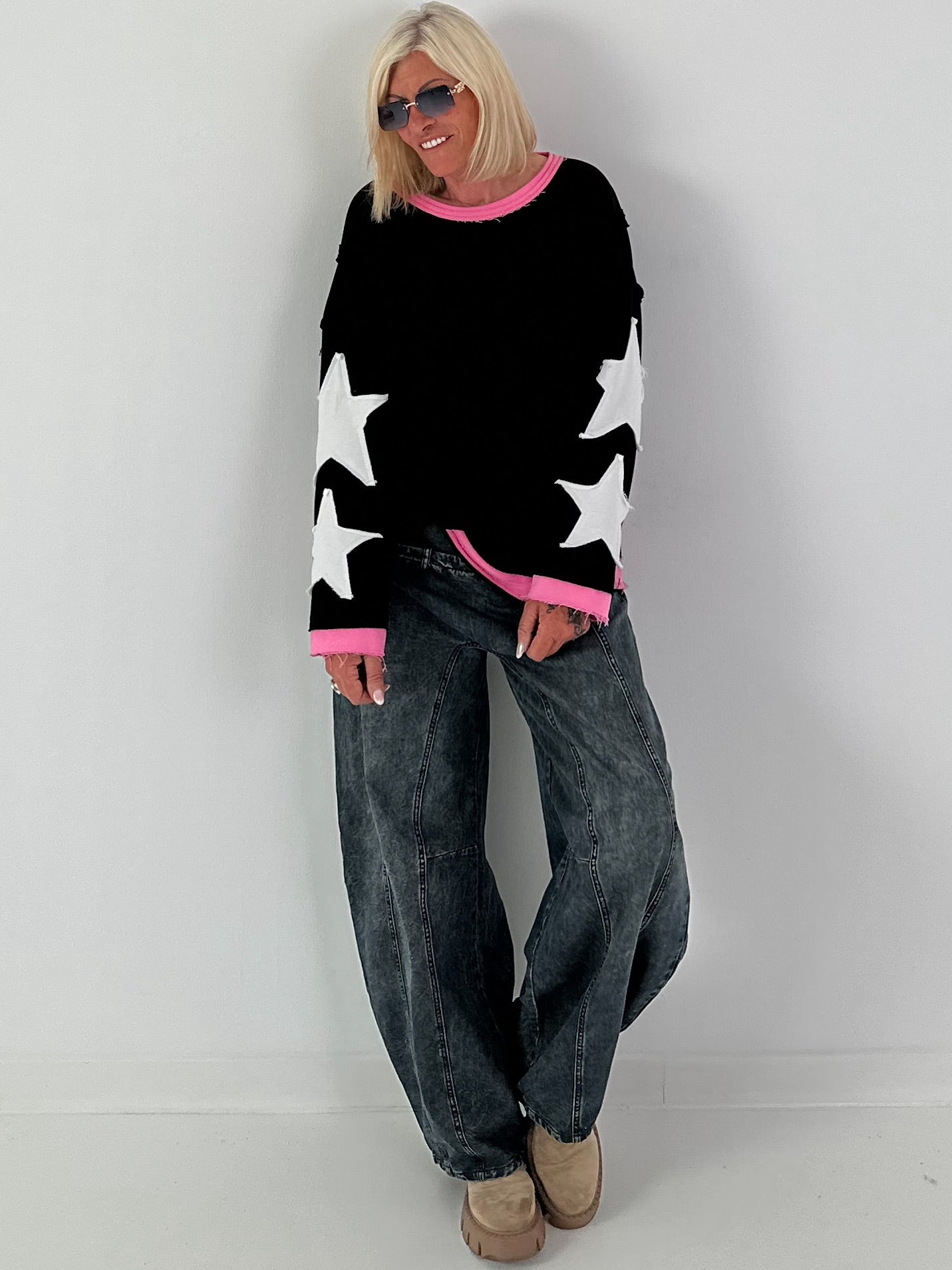 Sweatshirt mit trendigen Sternelementen- schwarz