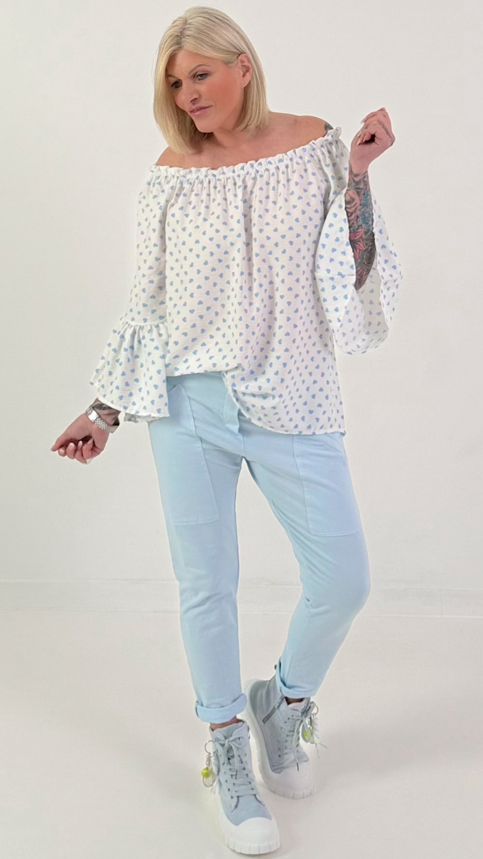 Sweatpants with large patch pockets - light blue