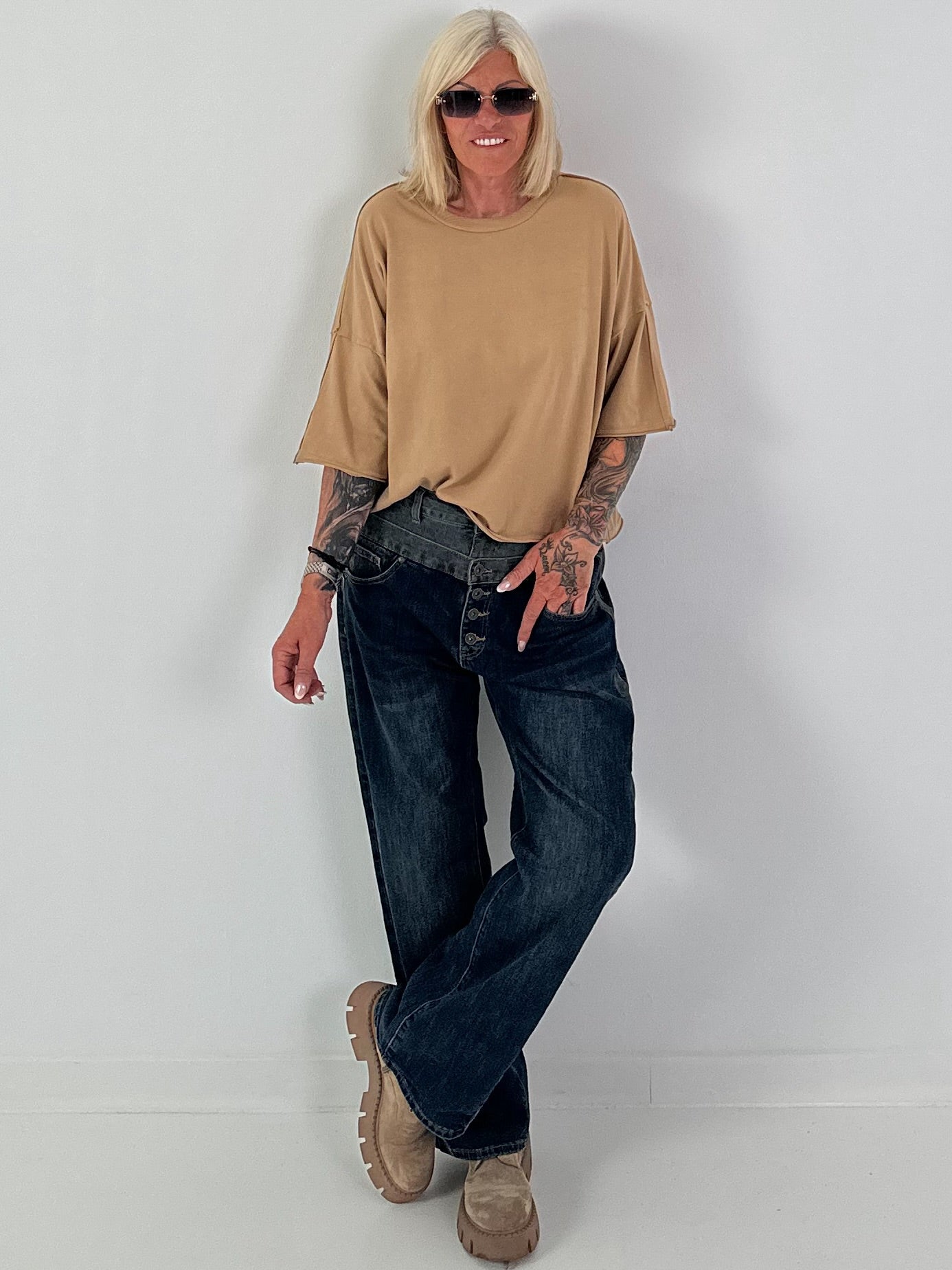 Shirt mit halben Arm und stylischen Außennähten - camel