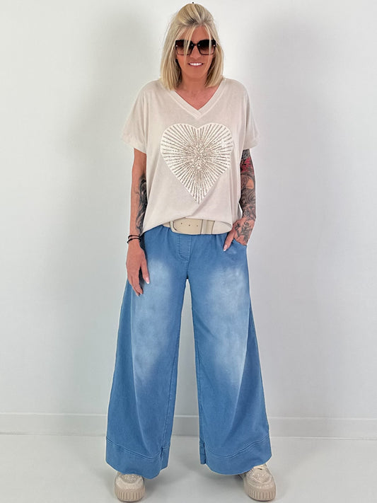 T-Shirt with Rhinestone Heart - beige