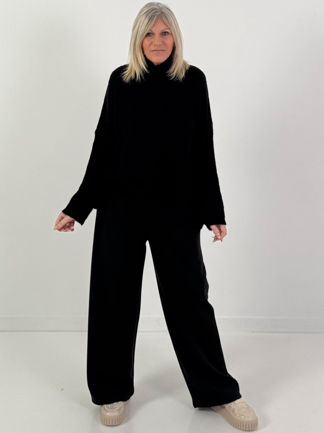 Hose Modell "Blossom Ease" - schwarz