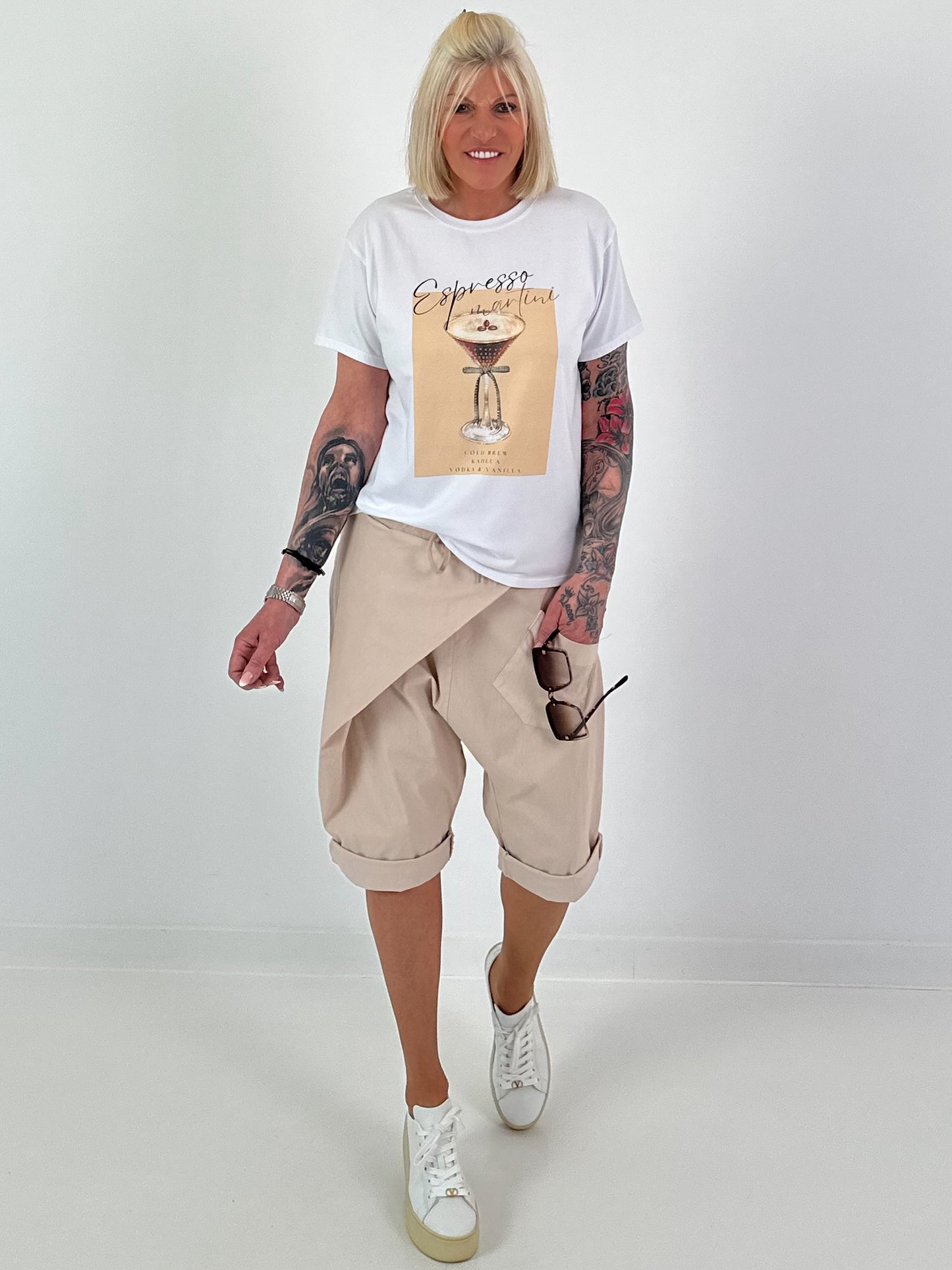 T-Shirt with Espresso Print - white