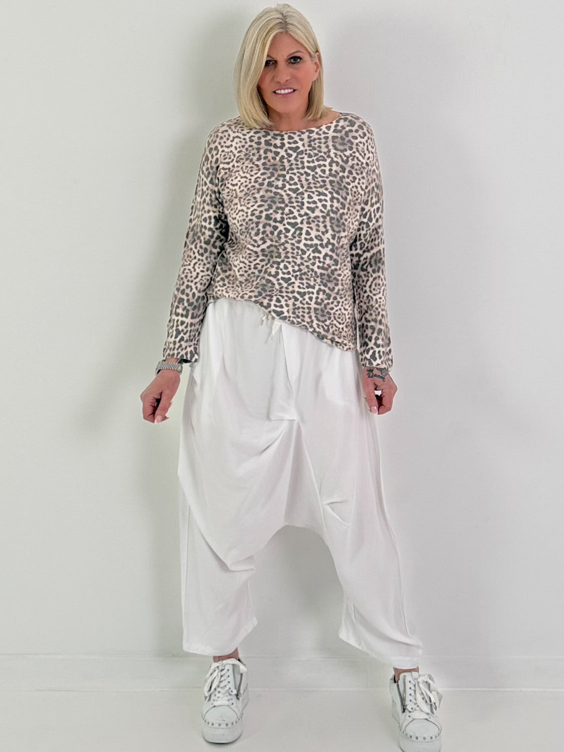 Feinstrick Pulli mit Leo Muster - beige-braun