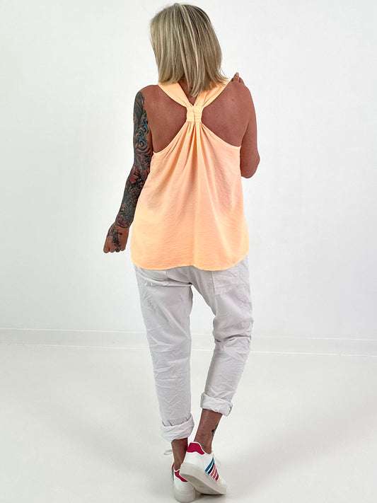 Top mit Rückenausschnitt - neonorange