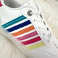 Sneaker mit bunten Streifen - weiss