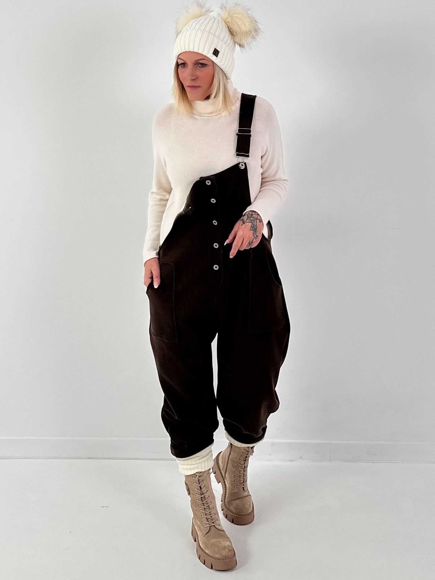 Turtleneck sweater model "Pure Comfort" - ecru (available from approx. 06.10.25)