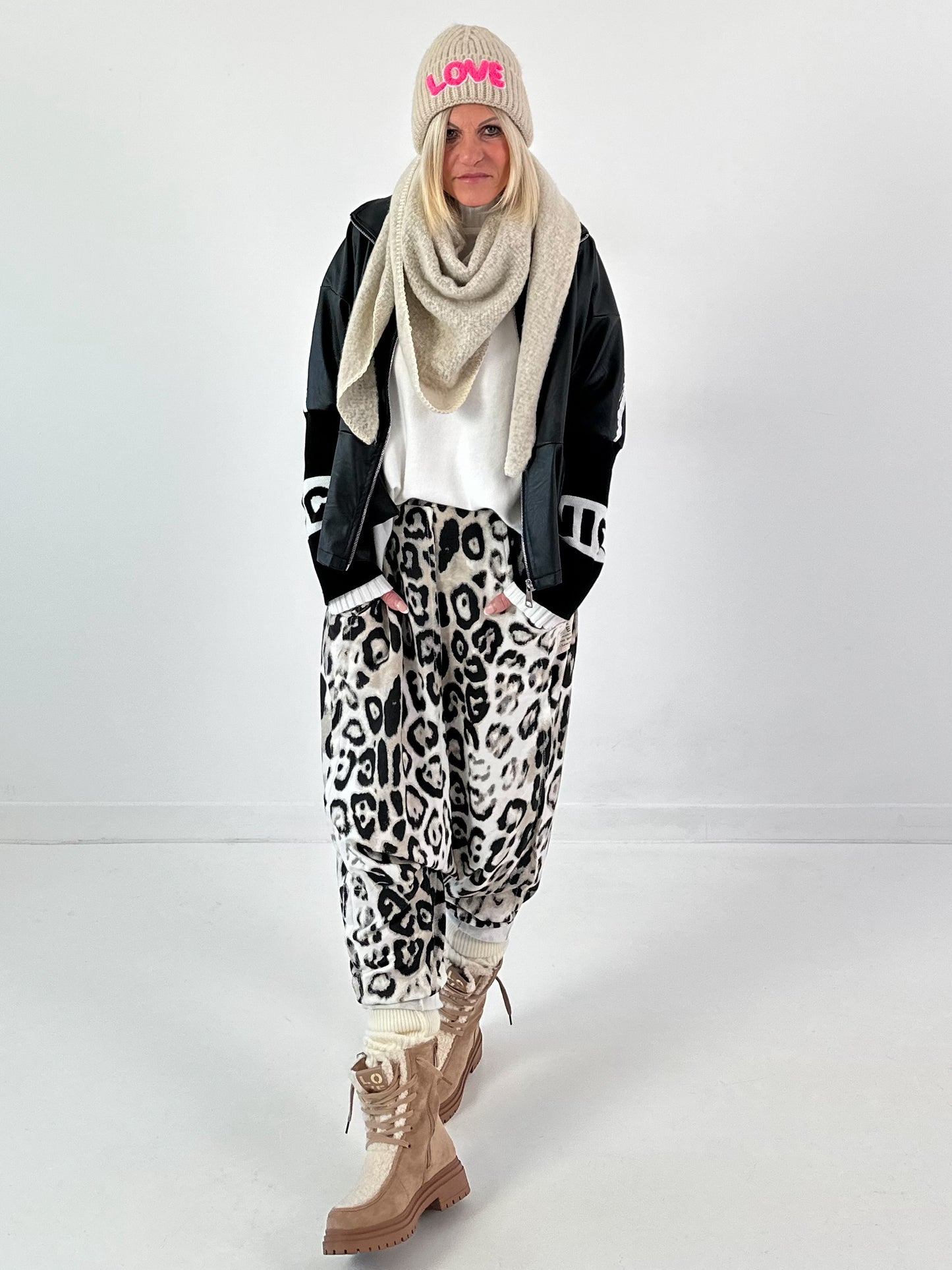 Harem pants model "Deep&amp;Wild" - ecru-multicoloured